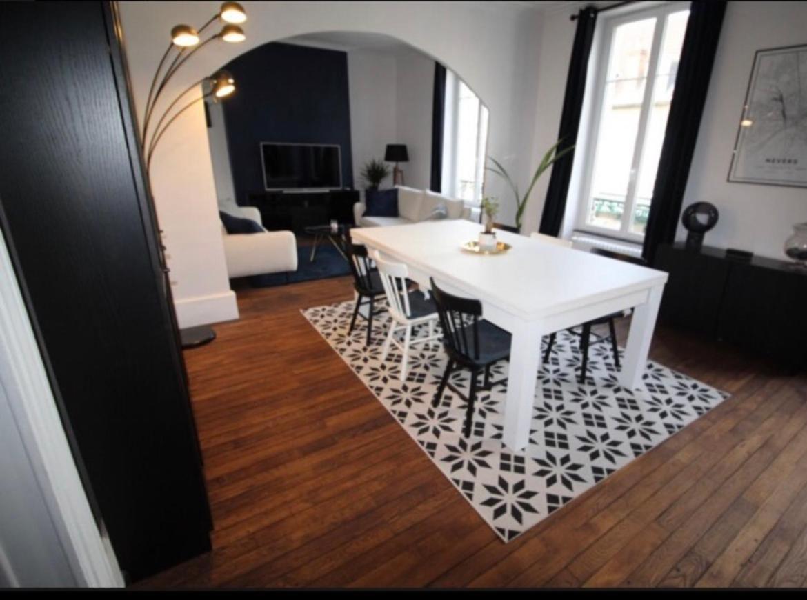 Appartement De Charme En Plein Coeur De Nevers Eksteriør bilde